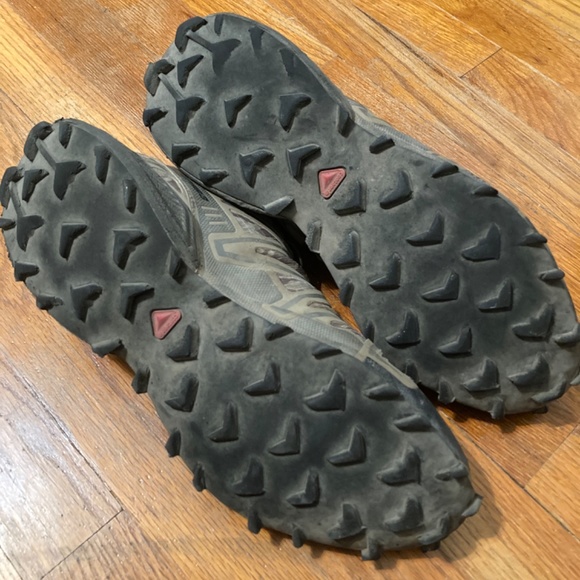 SOLD Salomon trail running shoes size 10.5 Mens - Picture 4 of 4